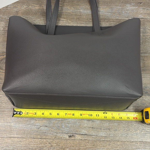 SOLD IN STORE Calvin Klein All Day Tote - Picture 8 of 10